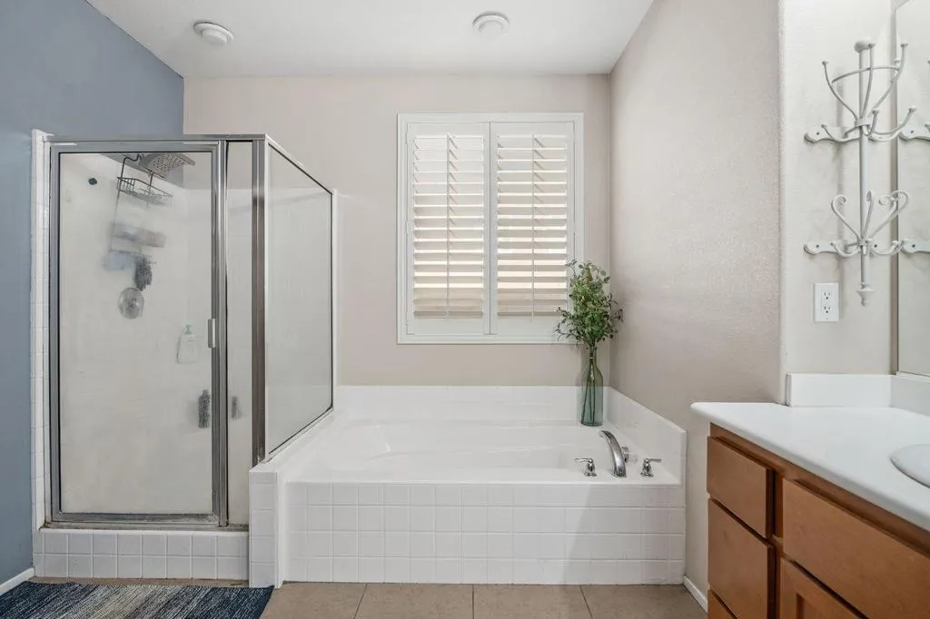 42724 Tango Court, Indio, California 92203 home-pic-15